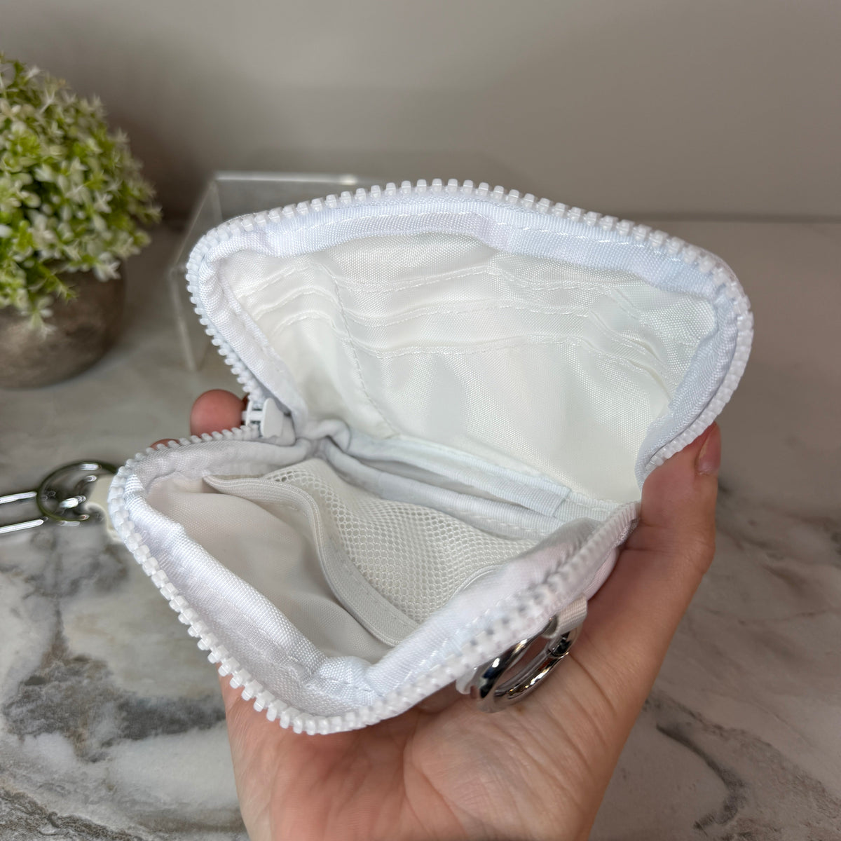 Rue - Nylon Wristlet Wallet - White